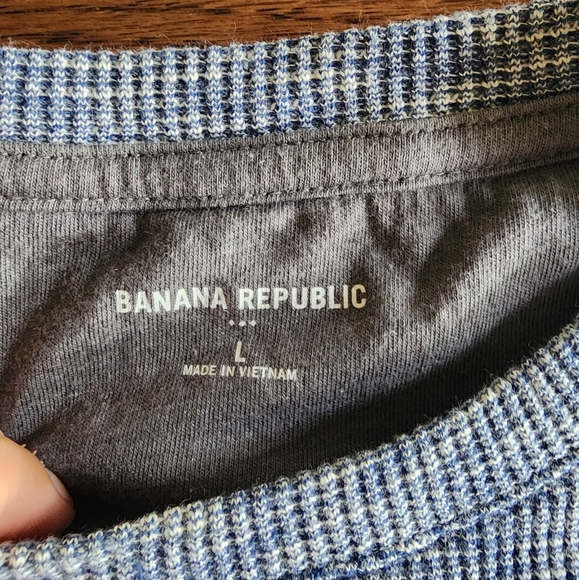 Banana Republic Cotton blend crew neck sweater - Picture 2 of 7